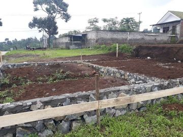 Rumah Eksotis di Pakuhaji Ngamprah Bandung Barat Mainroad Strategis