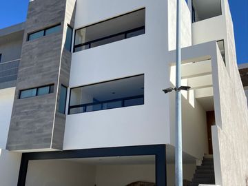 CASA VENTA SAN ANGEL IV