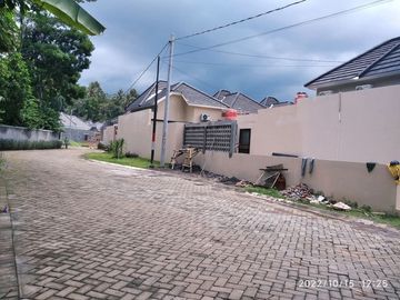 Rumah cantik 3 menit ke kampus unika BSB Mijen Semarang Barat