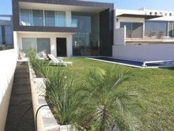 CASA EN FRACCIONAMIENTO EN BURGOS, TEMIXCO, MORELOS.