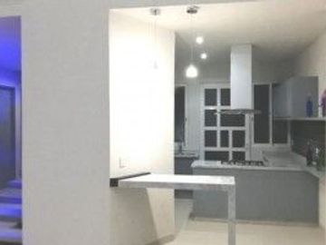 CASA EN FRACCIONAMIENTO EN BURGOS, TEMIXCO, MORELOS.