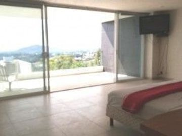 CASA EN FRACCIONAMIENTO EN BURGOS, TEMIXCO, MORELOS.