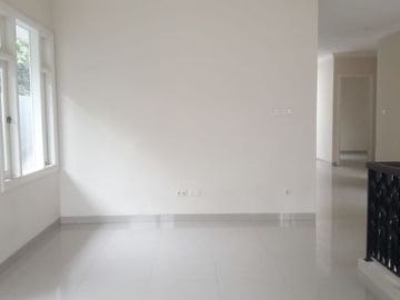 Strategis Mewah 2 Lt Luas Semifurnish Bambu Duri Duren Sawit Jakarta