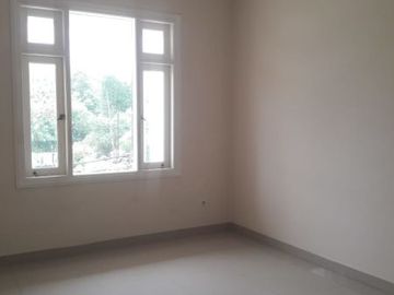 Strategis Mewah 2 Lt Luas Semifurnish Bambu Duri Duren Sawit Jakarta