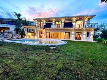 CASA EN VENTA, YUCATAN COUNTRY CLUB, FRENTE AL CAMPO DE GOLF