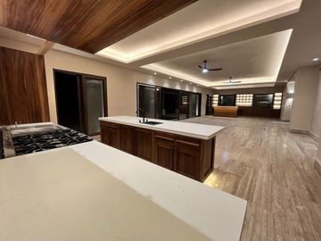 CASA EN VENTA, YUCATAN COUNTRY CLUB, FRENTE AL CAMPO DE GOLF