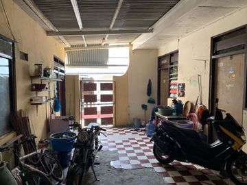 Dijual Rumah Usaha+Kos Aktif Keputih