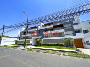 ✨ Descubre tu nuevo hogar en el corazón de Santiago de Surco. Presentamos un exclusivo departamento con espacios amplios y acabados de primera. Ubicad