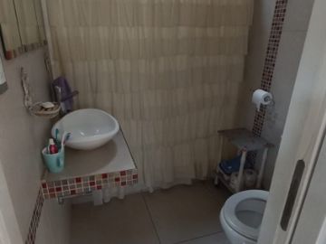 Casa Fondo en venta en Villa Luzuriaga