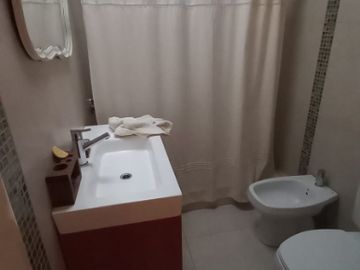 Casa Fondo en venta en Villa Luzuriaga