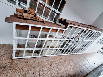 VENTA DE CASA CON PISCINA EN BRISAS DEL GOLF $260,000 #528