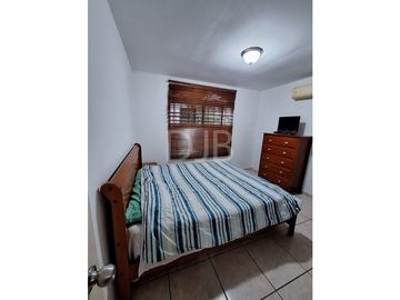 VENTA DE CASA CON PISCINA EN BRISAS DEL GOLF $260,000 #528