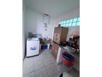 VENTA DE CASA CON PISCINA EN BRISAS DEL GOLF $260,000 #528