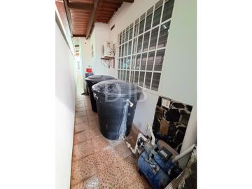 VENTA DE CASA CON PISCINA EN BRISAS DEL GOLF $260,000 #528