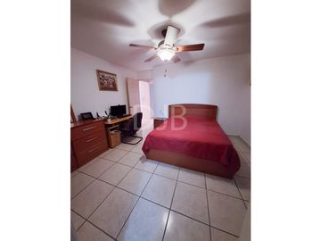 VENTA DE CASA CON PISCINA EN BRISAS DEL GOLF $260,000 #528