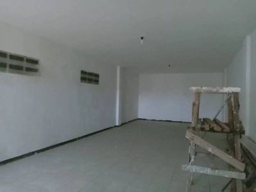 Ruko 4 lantai hadap jalan raya ngagel Lokasi strategis Umsse