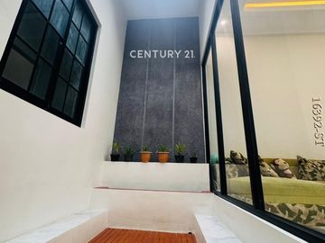 Dijual Rumah 1 Lantai Full Renovasi Posisi Depan Taman