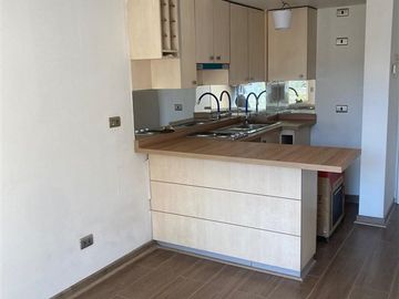 Departamento en arriendo de 2 dorm. Carrera / Toesca