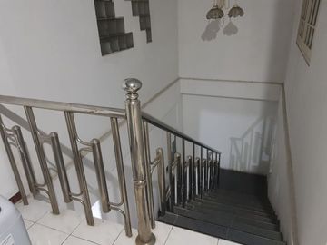 Rumah Tenggilis Mejoyo Utara 4.9M Nego