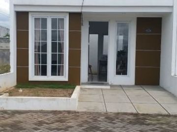 Dijual rumah modern minimalis konsep presidensial di Buahbatu Ciganitri