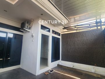 Rumah Modern 2 Lantai Semi Furnished Di Jakarta Timur