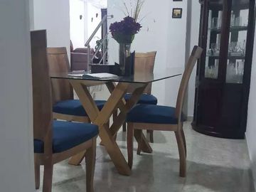 SE VENDE EXCELENTE CASA EN LOS ALCÁZARES CON RENTA, MANIZALES