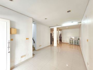 Rumah LT 108 Strategis di BSD 11 Mnt ke Eka Hospital Siap Huni J-52479