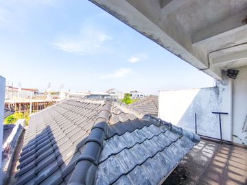 Rumah LT 108 Strategis di BSD 11 Mnt ke Eka Hospital Siap Huni J-52479