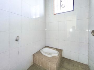 Rumah LT 108 Strategis di BSD 11 Mnt ke Eka Hospital Siap Huni J-52479