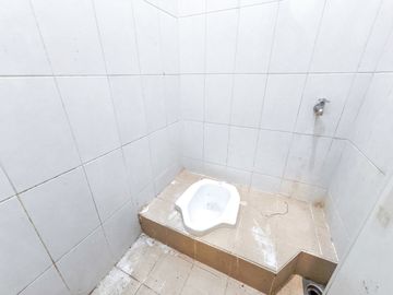 Rumah LT 108 Strategis di BSD 11 Mnt ke Eka Hospital Siap Huni J-52479