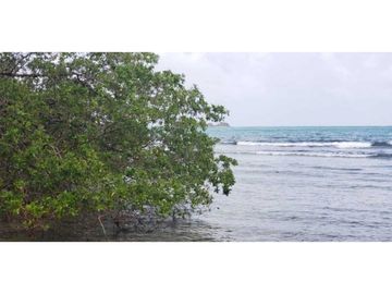 Terreno En Venta Frente Al Mar En Puerto Lindo