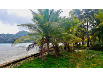 Terreno En Venta Frente Al Mar En Puerto Lindo