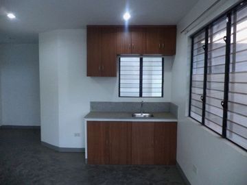 Spacious 3-storey 2 Bedroom Apartment for Rent in Opao, Mandaue Cebu