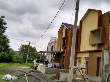 Miliki Rumah kota Bogor suasana desa view gunung Dan Sawah