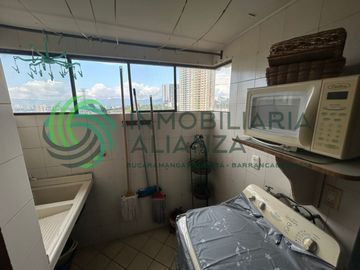 apartamento en venta en la floresta. Cod V61885