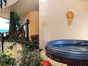 Departamento frente al mar con jacuzzi privado, spa, alberca climatizada, en ven