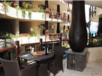 Departamento frente al mar con jacuzzi privado, spa, alberca climatizada, en ven