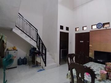 Rumah 2 Lantai Siap Huni Bumi Marina Emas Surabaya