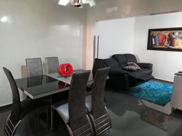 VENDO LINDA CASA REMODELADA Y REFORMADA EN PORTAL DE OVIEDO - ANILLO VIAL