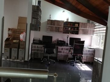 VENDO LINDA CASA REMODELADA Y REFORMADA EN PORTAL DE OVIEDO - ANILLO VIAL