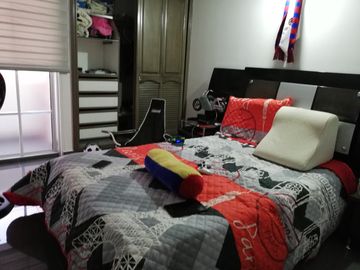 VENDO LINDA CASA REMODELADA Y REFORMADA EN PORTAL DE OVIEDO - ANILLO VIAL