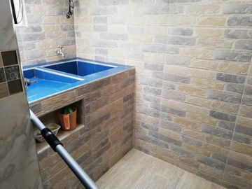 VENDO LINDA CASA REMODELADA Y REFORMADA EN PORTAL DE OVIEDO - ANILLO VIAL