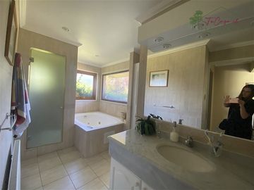 Casa en parcela venta 4D/3B Club de Golf Oliveto - Talagante