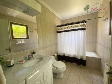 Casa en parcela venta 4D/3B Club de Golf Oliveto - Talagante