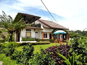 Rumah Villa di Ciwaruga Geger Kalong Dekat Setiabudi