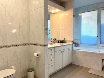 Departamento en Venta en Depto en venta remodelado 4D4B Estar| Gran Vista| Las Condes| One Propiedades