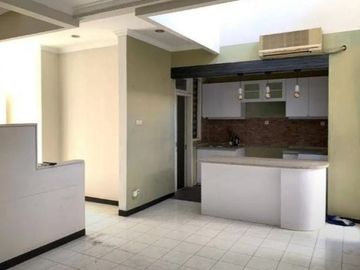 Rumah Dijual Graha Family Surabaya KT