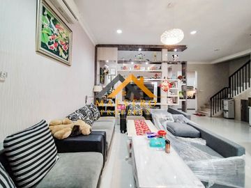 Dijual Villa Lux komplek Citraland Gama City medan