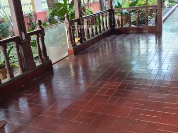 RUMAH CANTIK UNIK DI PERUMAHAN MERUYA INDAH