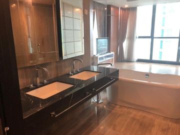 For Rent Town House with Swimming Pool in Kebayoran Baru & Unit in Good Condition Un Furnished HSE-A0358